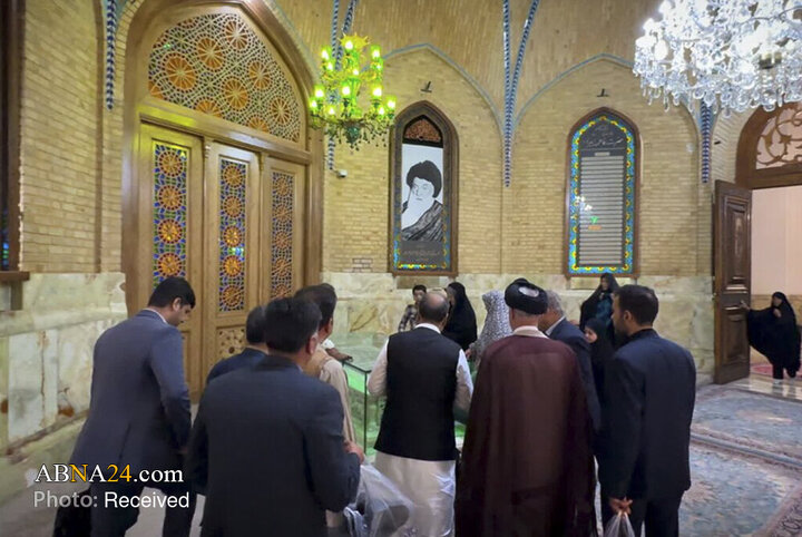 تشرف سفیر پاکستان در ایران به حرم حضرت معصومه‌(س)