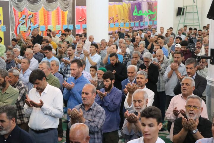 گزارش تصویری/  برگزاری نماز عبادی سیاسی جمعه در قرچک