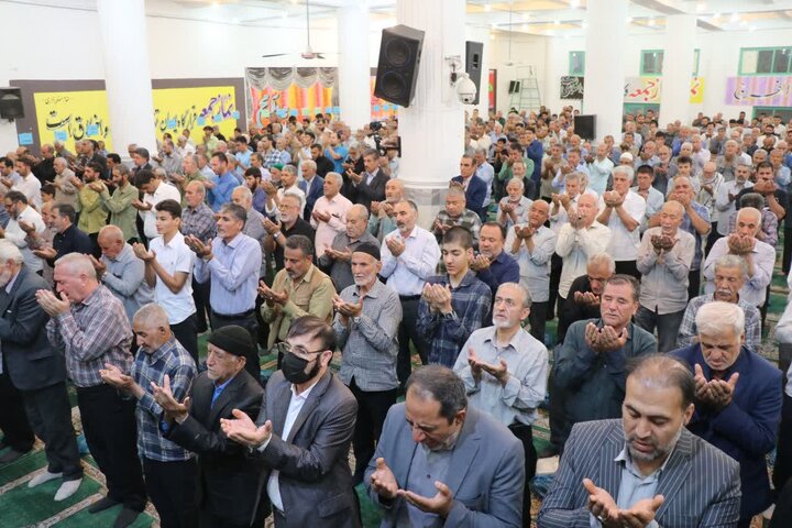 گزارش تصویری/  برگزاری نماز عبادی سیاسی جمعه در قرچک
