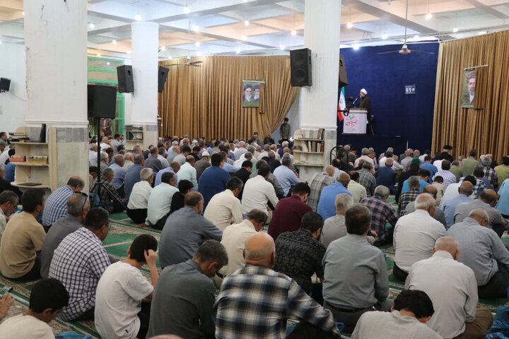 گزارش تصویری/  برگزاری نماز عبادی سیاسی جمعه در قرچک
