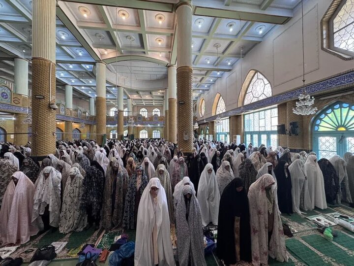گزارش تصویری/  برگزاری نماز عبادی سیاسی جمعه در قرچک