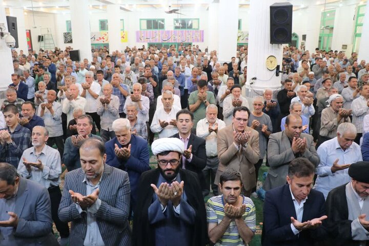 گزارش تصویری/  برگزاری نماز عبادی سیاسی جمعه در قرچک