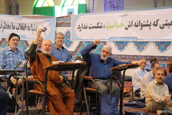 گزارش تصویری/ نماز جمعه حماسی اسلامشهر در سالروز قیام تاریخی ۱۵ خرداد