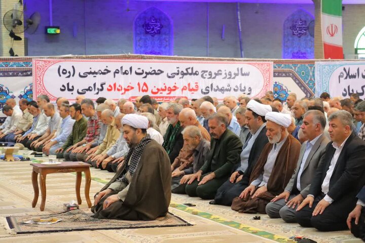 گزارش تصویری/ نماز جمعه حماسی اسلامشهر در سالروز قیام تاریخی ۱۵ خرداد