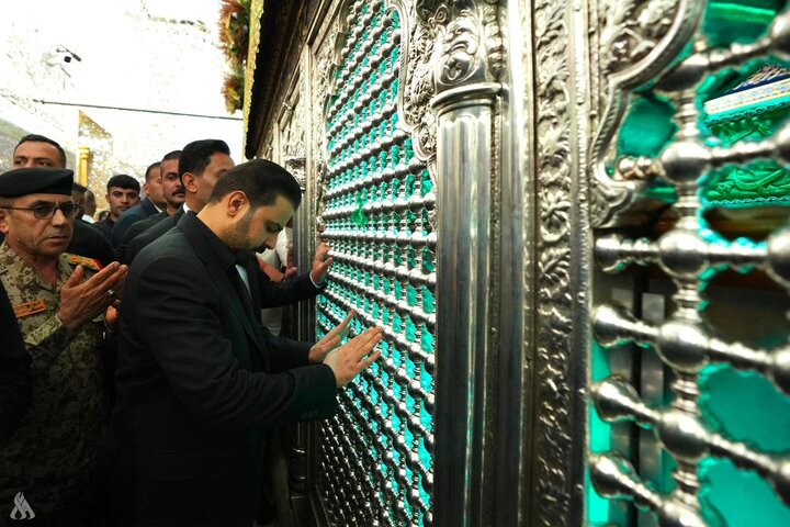 حضور نخست وزیر عراق در مراسم تشییع پیکر آیت الله فیاض + عکس