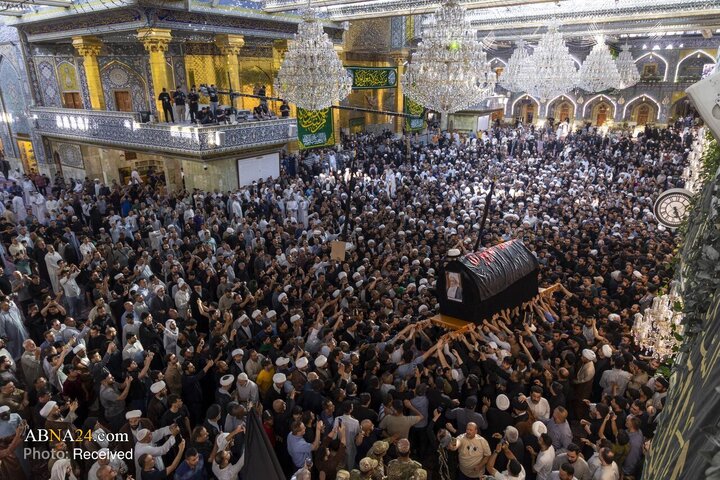 تشییع پیکر آیت‌الله فیاض در حرم حضرت ابوالفضل العباس(ع)