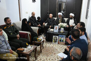 Photos: Ayatollah Ramazani Meets With Two Martyrs' Families in Shaft