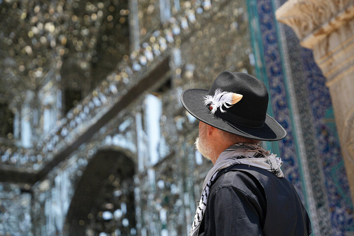 Photos: Former US Marine Visits Holy Shrine of Hazrat Fatemeh Masoumeh (SA)