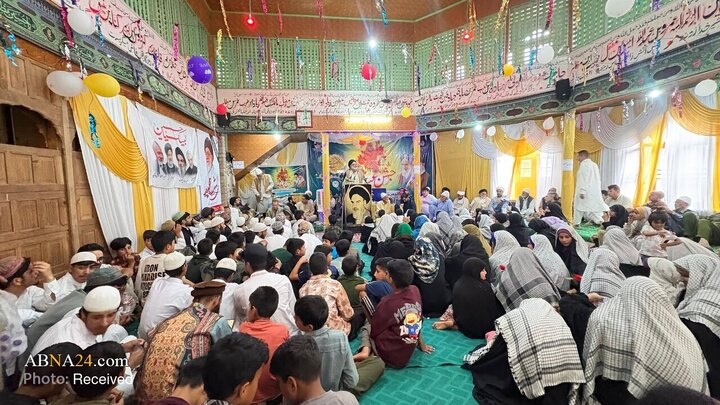 مراسم عید غدیر در امام‌باره شب‌پورا در ماگام کشمیر هند