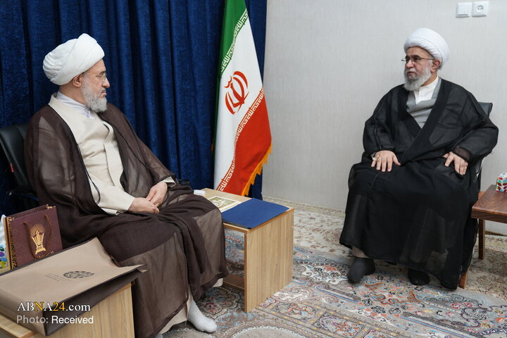 دبیر کل مجمع جهانی اهل بیت(ع) با آیت‌الله اراکی