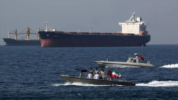 Irán cierra estrecho de Ormuz tras agresiones de EEUU y ataca 2 buques infractores