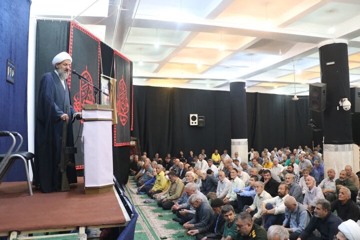 گزارش تصویری/ اقامه‌ نماز جمعه در قرچک