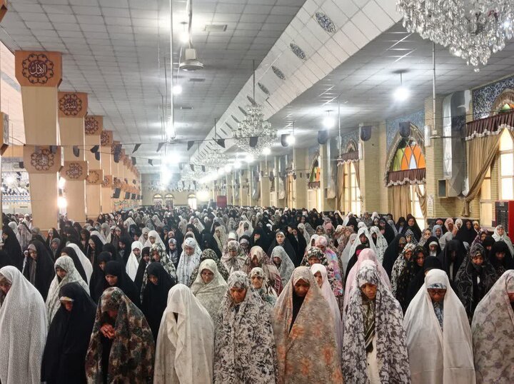 گزارش تصویری/ اقامه نماز جمعه در پاکدشت