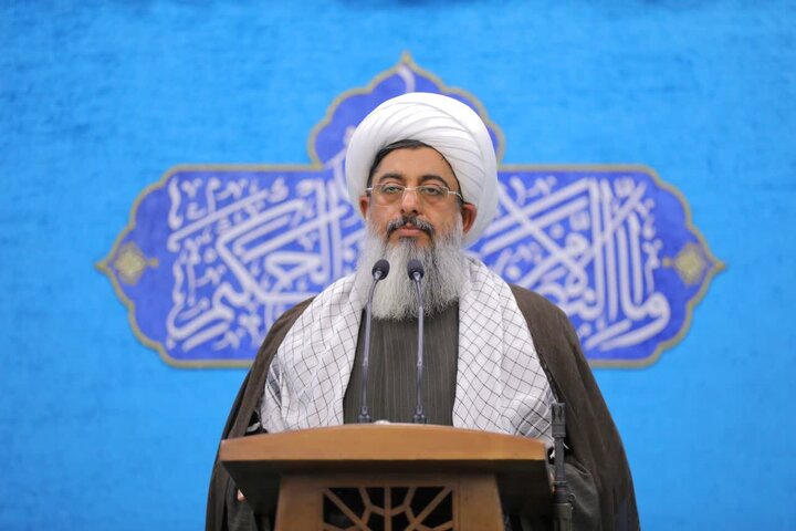 گزارش تصویری/ اقامه نماز جمعه در ساوجبلاغ