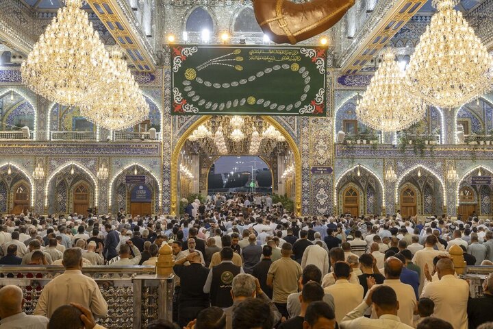 Informe fotográfico | El ambiente de la última noche de viernes del mes de Dhu al-Hiyya en el mausoleo de Abu al-Fadl al-Abbás (PB)