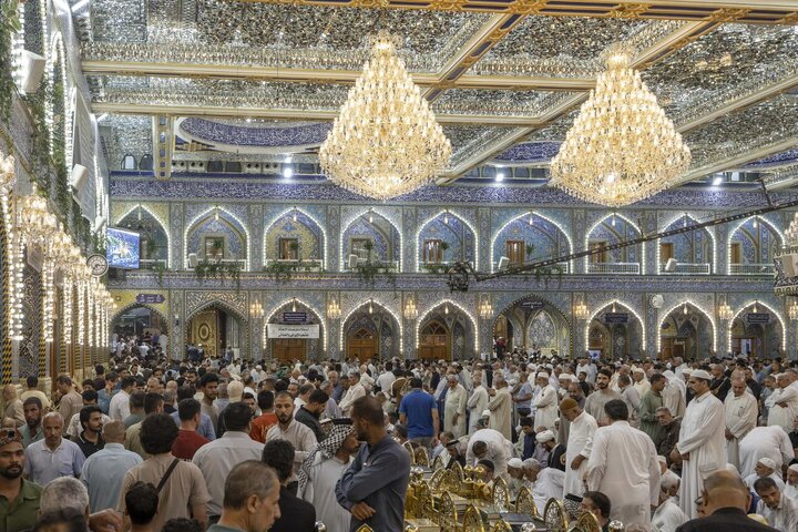Informe fotográfico | El ambiente de la última noche de viernes del mes de Dhu al-Hiyya en el mausoleo de Abu al-Fadl al-Abbás (PB)