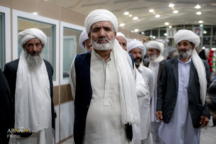 Photos: Return of Iranian Hajj Pilgrims to Holy City of Mashhad