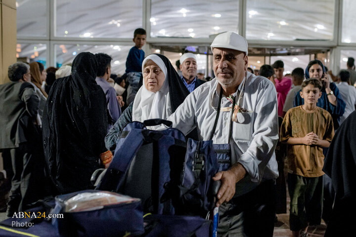 Photos: Return of Iranian Hajj Pilgrims to Holy City of Mashhad