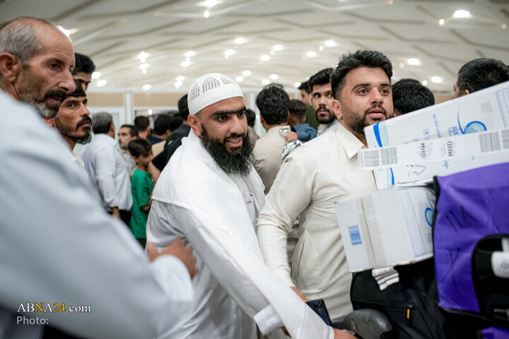Photos: Return of Iranian Hajj Pilgrims to Holy City of Mashhad