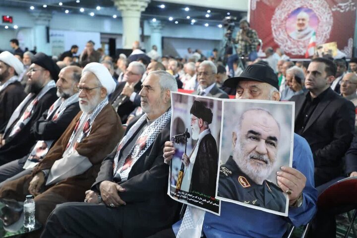 Photos: First Martyrdom Anniversary of Major General Martyr Salami Held at Hazrat Abd al-Azim al-Hasani