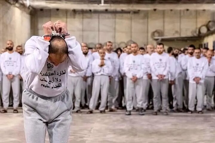 حماس: جنایت‌های صهیونیست‌ها اراده اسیران را تضعیف نمی‌کند / سکوت جامعه جهانی عامل ادامه این جنایات است
