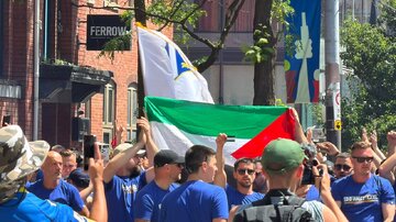 مشجعو البوسنة یملؤون شوارع تورنتو بهتافات مؤيدة لفلسطين قبل مباراة كأس العالم