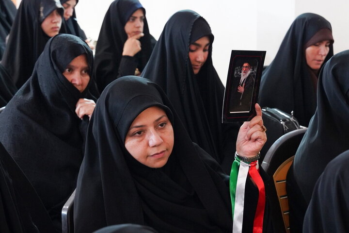 Photos: Honoring of Active Women in Qom Province's Nightly Gatherings Held at Hazrat Masoumeh Shrine