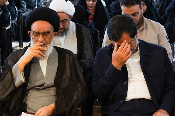 Photos: Honoring of Active Women in Qom Province's Nightly Gatherings Held at Hazrat Masoumeh Shrine