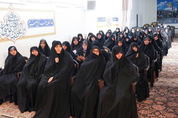 Photos: Honoring of Active Women in Qom Province's Nightly Gatherings Held at Hazrat Masoumeh Shrine