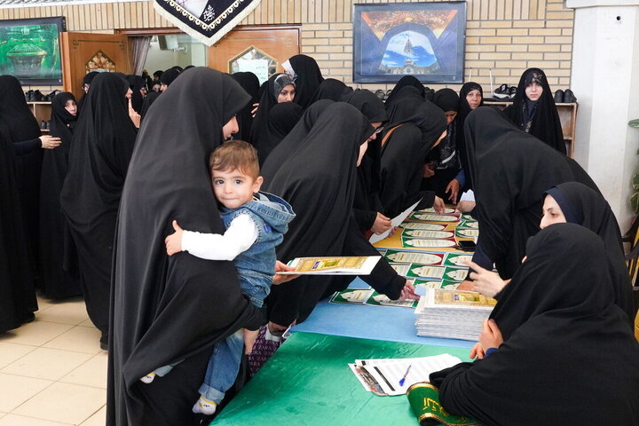 Photos: Honoring of Active Women in Qom Province's Nightly Gatherings Held at Hazrat Masoumeh Shrine