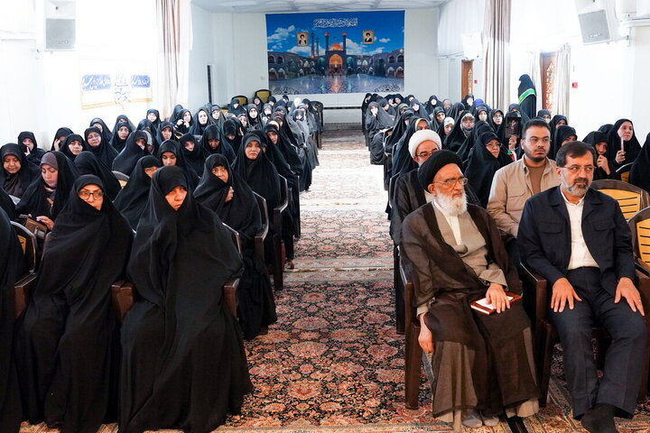 Photos: Honoring of Active Women in Qom Province's Nightly Gatherings Held at Hazrat Masoumeh Shrine