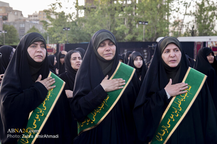 اهتزاز بزرگترین پرچم عزای حسینی