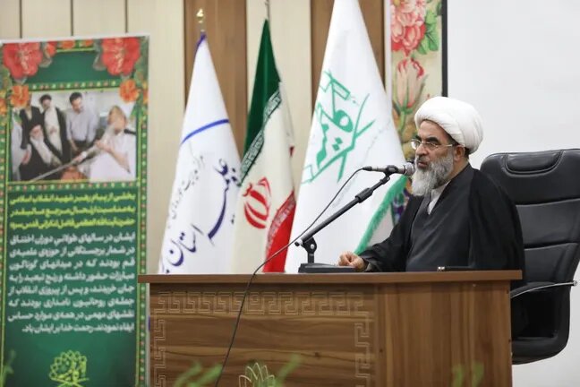 آیت‌الله فاضل لنکرانی: سپاه پاسداران مدافع حقیقت دین و حاکمیت خداست