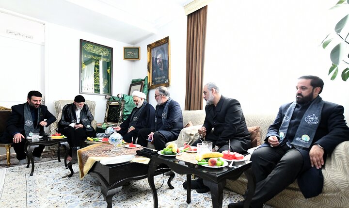 گزارش تصویری/ تقدیر از استاد غلامرضا سازگار پیرغلام اهل‌بیت(ع)