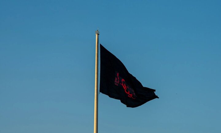 Photos: Hoisting of Largest Muharram Mourning Flag in Tehran