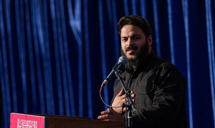 Photos: Hoisting of Largest Muharram Mourning Flag in Tehran