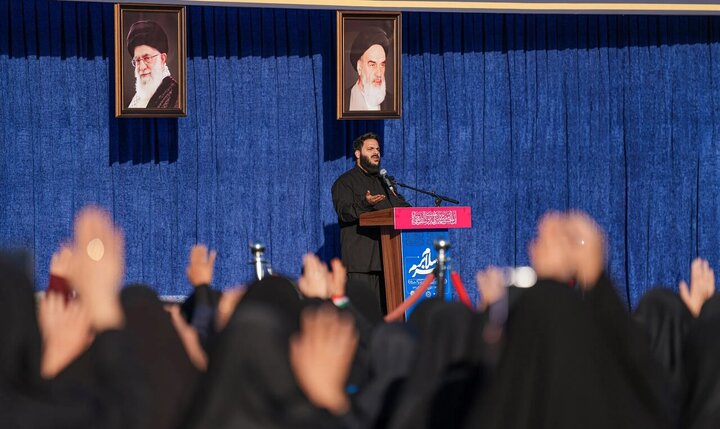 Photos: Hoisting of Largest Muharram Mourning Flag in Tehran