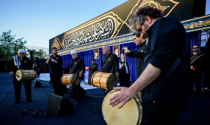 Photos: Hoisting of Largest Muharram Mourning Flag in Tehran