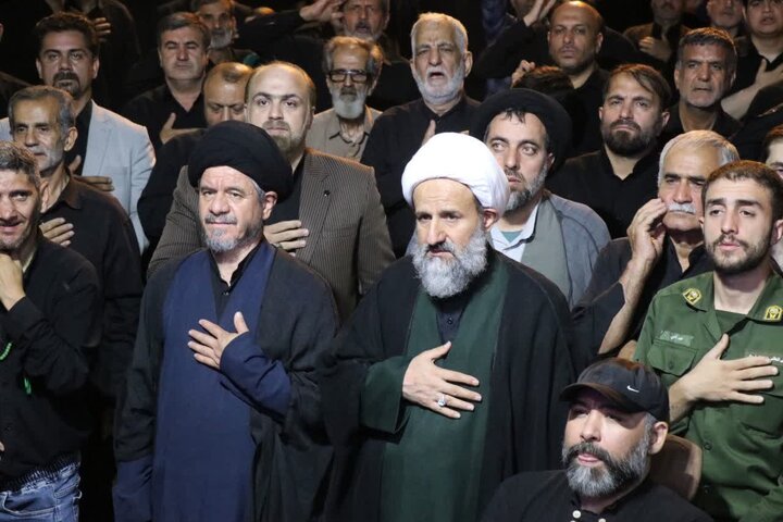 گزارش تصویری/ عزاداری خیابانی مردم قرچک در شب سوم ماه محرم