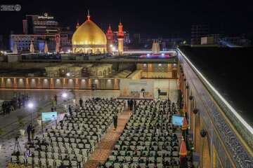 Homenaje a las familias de los mártires de Minab en el Santuario de Amir al-Mu'minin, Imam Ali (la paz sea con él)