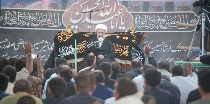 محدودیت تازه در پنجاب؛ یک عالم شیعه از سخنرانی در مجالس محرم منع شد