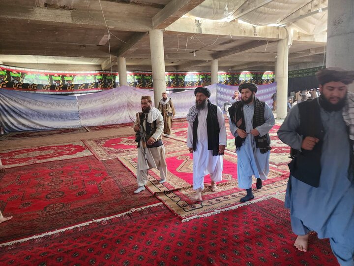 حضور استاندار بامیان افغانستان در مراسم عزاداری محرم