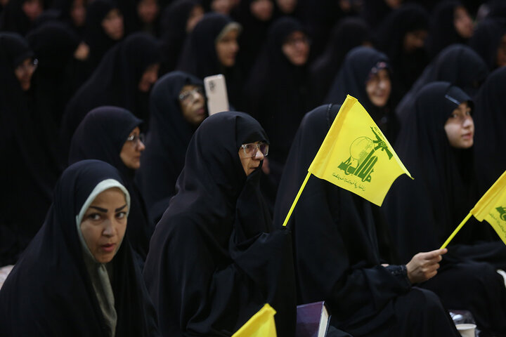 تصاویر | گرامی‌داشت شهدای مظلوم لبنان در محفل عزاداری بانوان حرم بانوی کرامت