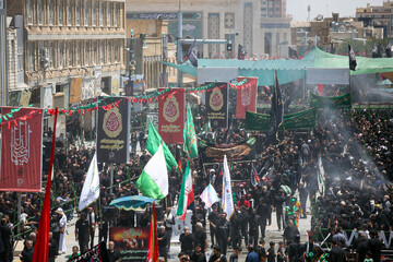 Galeri Foto: Pawai Duka Asyura Rakyat Iran di Kota Qom (3)