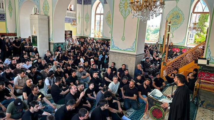 گزارش تصویری | طنین سوگ حسینی در مسجد جامع تفلیس