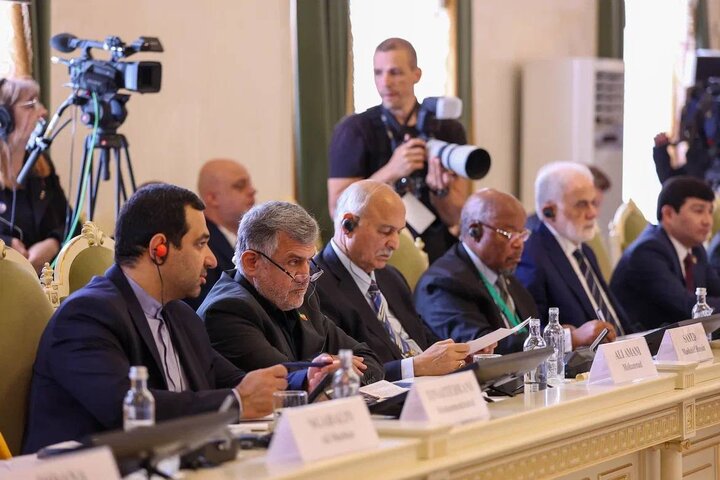ملت ایران هرگز در برابر زورگویی تسلیم نمی‌شود