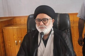 زعيم ديني كشميري: ستبقى خدمات آية الله خامنئي خالدة في الذاكرة إلى الأبد