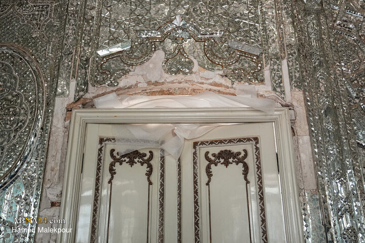 Photos: Parliament Lawmakers Visit Damaged Sections of Sa'dabad Palace After Ramadan War