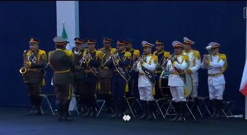 Video| Pagbibigay-pugay ng isang grupo ng mga personalidad ng Hashd al-Shaabi ng Iraq sa banal na labi ng martir na pinuno