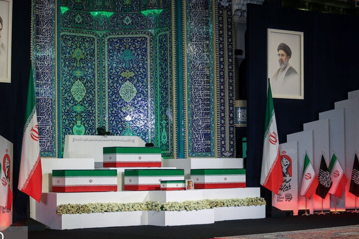 ادای احترام مقامات جهان به پیکر مطهر رهبر شهید